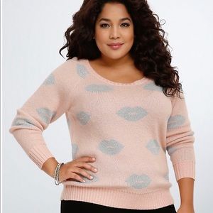 Torrid size 1 LIP PRINT LUREX SWEATER